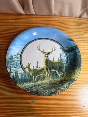 Cabela's Autumn Whitetails 10.5" Dinner Plate - James Hautman